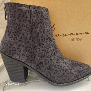 VINTAGE HAVANA ROOK BLACK CHEETAH PRINT EMBOSSED ANKLE BOOTS. 11